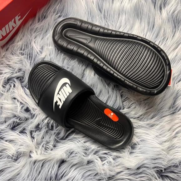 Nike Victory One Slides - Picture 2 of 8